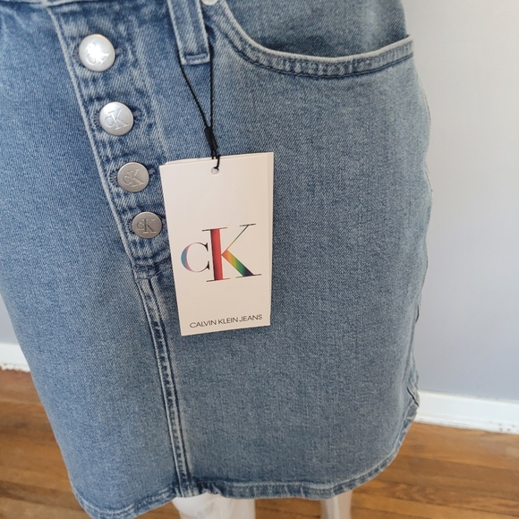 Calvin Klein Pride Denim High Rise Mini, BNWT, Size 28 - Picture 2 of 8